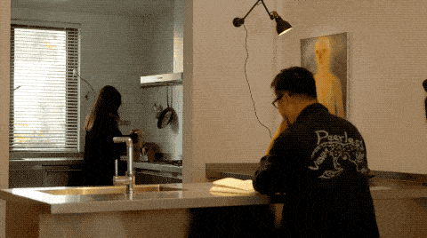 二楼是小朋友和阿姨的房间,公共区域是女儿的专属领地,当时收了这个