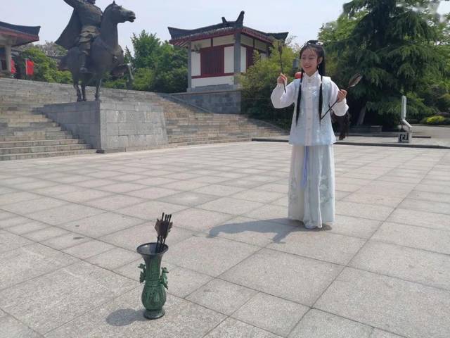 同款"投壶"游戏等精彩项目等你来玩.