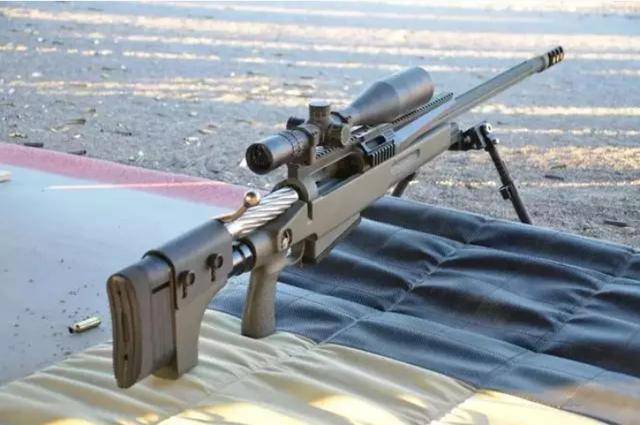 tac50狙击步枪图片,L115A1狙击步枪 tac-50狙击步枪的螺纹枪机,我国测试的没有这么细腻的螺纹