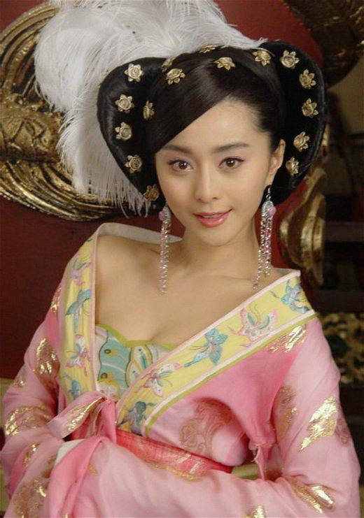 原创10位演过杨贵妃的女星,殷桃惹争议,她最经典,第一最貌美