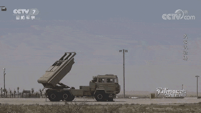 远程火箭炮可对远纵深面目标进行火力压制,对远纵深点目标实施精确