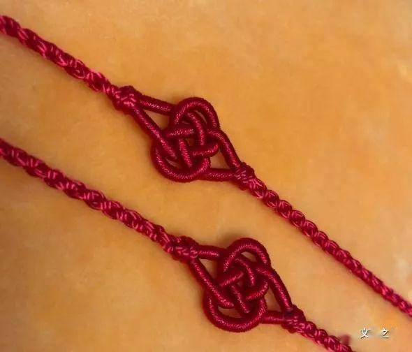 【教你编绳】金钱结的手工编织方法,展示一款手链试试