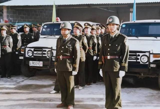 中国的八九十年代,全国警察队伍的总数,到底有多少人?