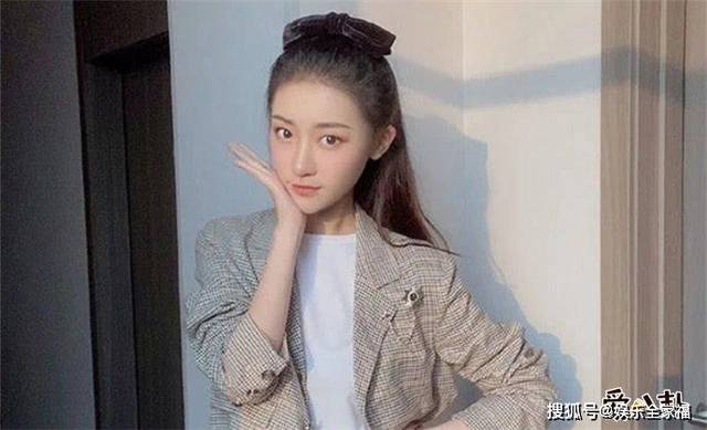 孙如云个人资料 被爆家境富裕与姐姐合照曝光太美了