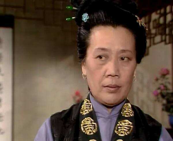 红楼最奇怪的仆人,与王夫人同姓,竟得邢夫人青睐,又遭凤姐羞辱