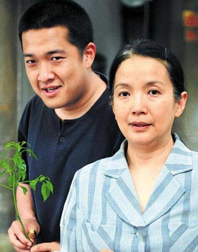 张丰毅与吕丽萍离婚后,有了新的家庭,为何亲儿子结婚却没去婚礼