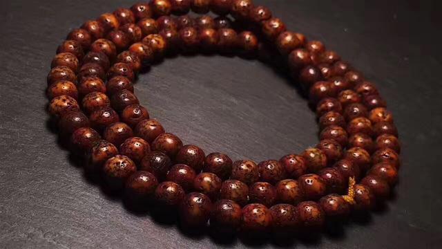 老金刚菩提手串顶级 40a834c42cee4445acd1e147c748a13e.jpg