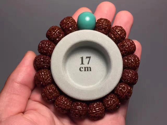 老金刚菩提手串顶级 9fe9f51c1ecd41d9bb4e5accda0eff49.jpg