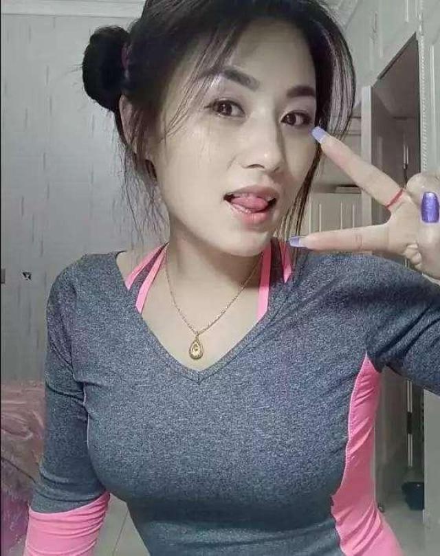 老板,你想干嘛?嫂子可在后面看着呢哈?-搞笑频道-手机