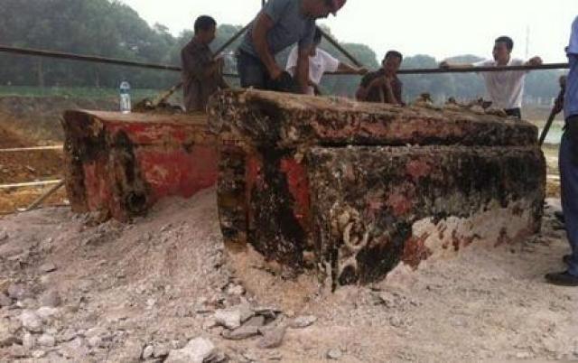 李莲英墓被挖掘,珍宝满地,还挖出光绪和慈禧珍宝