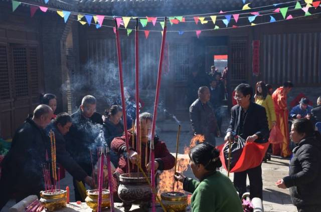 六月十八来青龙古镇龙王庙烧香祈福拜龙王!