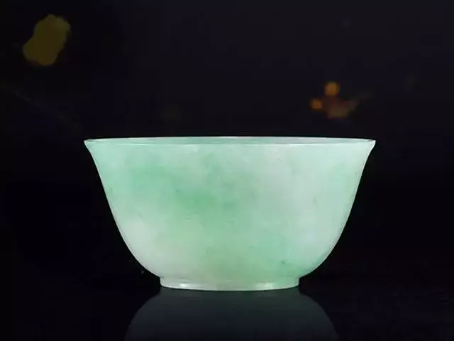清中期翡翠碗