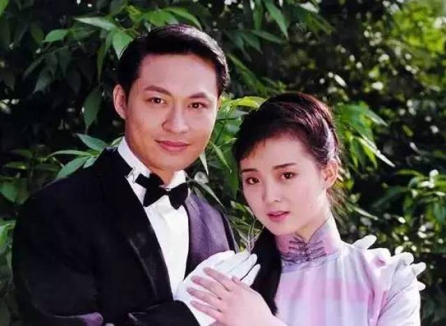 大陆观众最早看到陈俊生,是金牌制作人杨佩佩的年代大剧《今生今世》