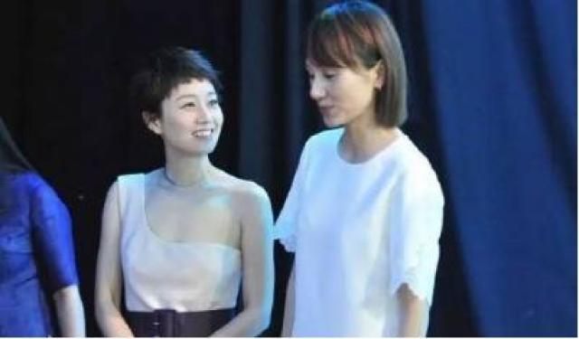 袁泉本人显老,大一岁马伊琍看起来比袁泉年轻十岁