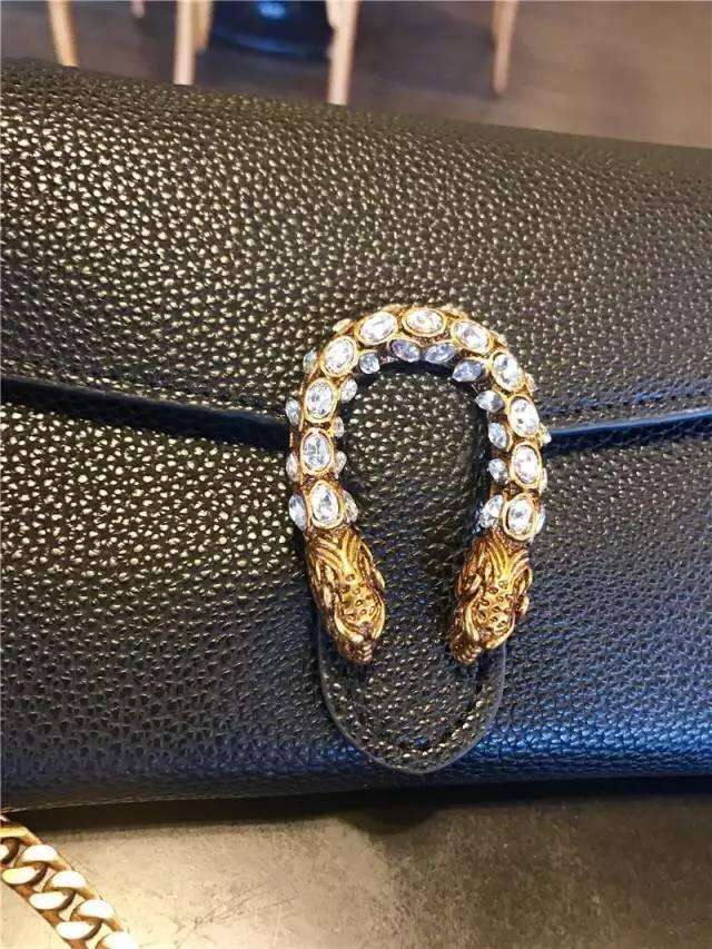 时尚墨绿色Gucci 古琦酒神包17年来首次放货?