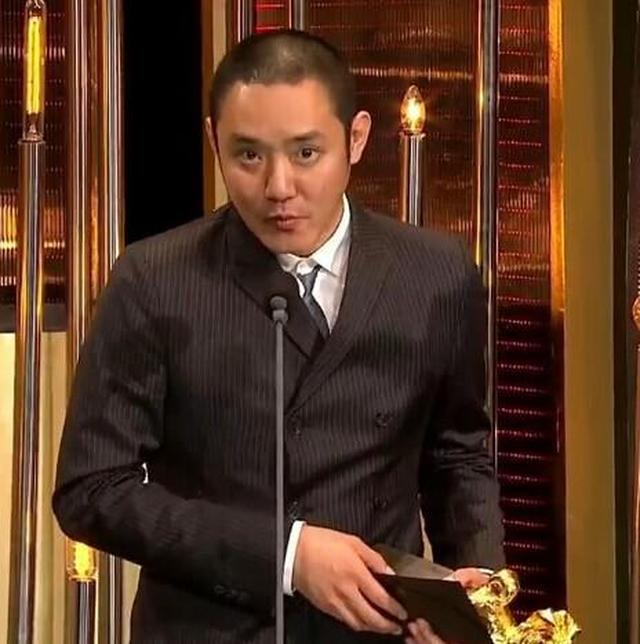 怀春少女大胆爱上美术老师