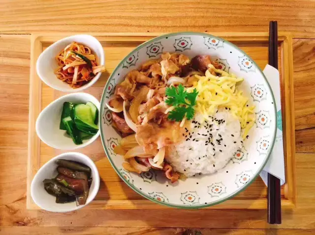 温泉蛋肥牛饭