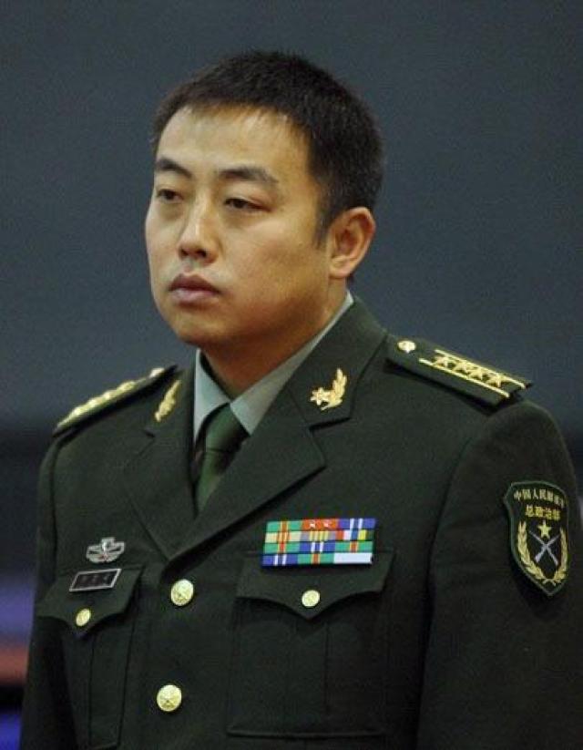 前国乒队员王涛就是少将军衔,而国乒队前任总教练刘国梁则是大校级别
