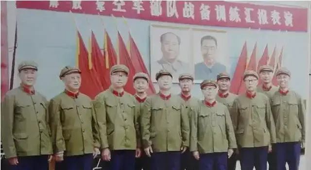 庆祝中国人民解放军建军90周年|详解军服演变史