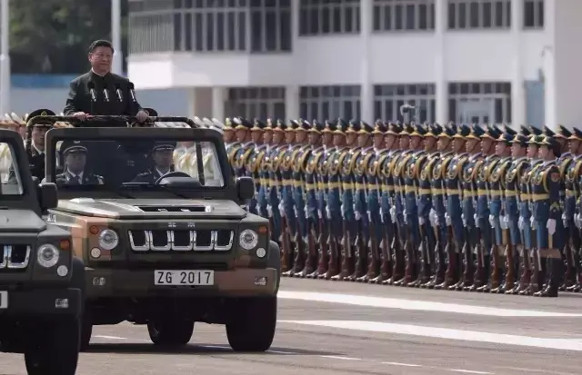 90周年大阅兵, 主席为何御用北京80作为检阅车?