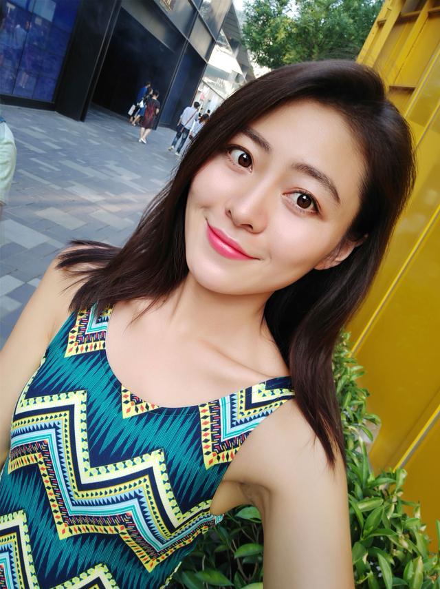 记录妹子们的最美笑容,oppo r11果然不是徒有虚名
