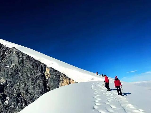 最美的时光遇见哈巴雪山,完成人生第一座雪山攀登