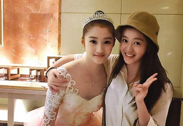 关晓彤 张雪迎图片