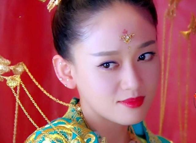 盘点娱乐圈古装眉心印花十位女星,你更喜欢哪个呢