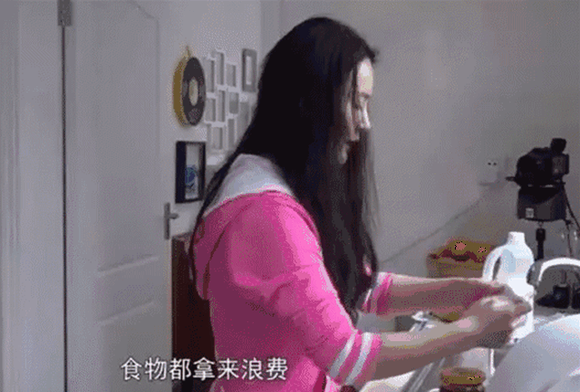 拳王邹市明妻子这样培养儿子金钱观-母婴频道-手机搜狐