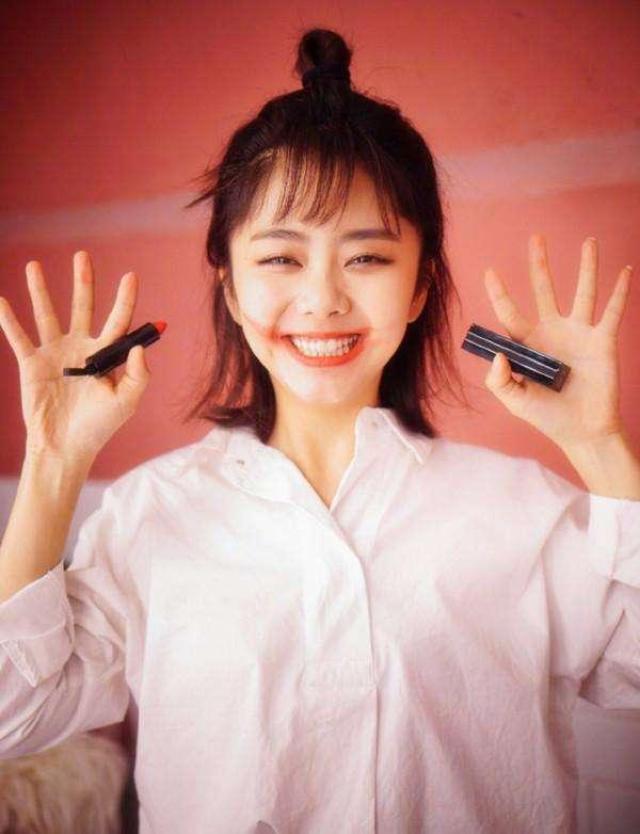 谭松韵压倒韩雪, 成女演员人气冠军, 你认识吗?