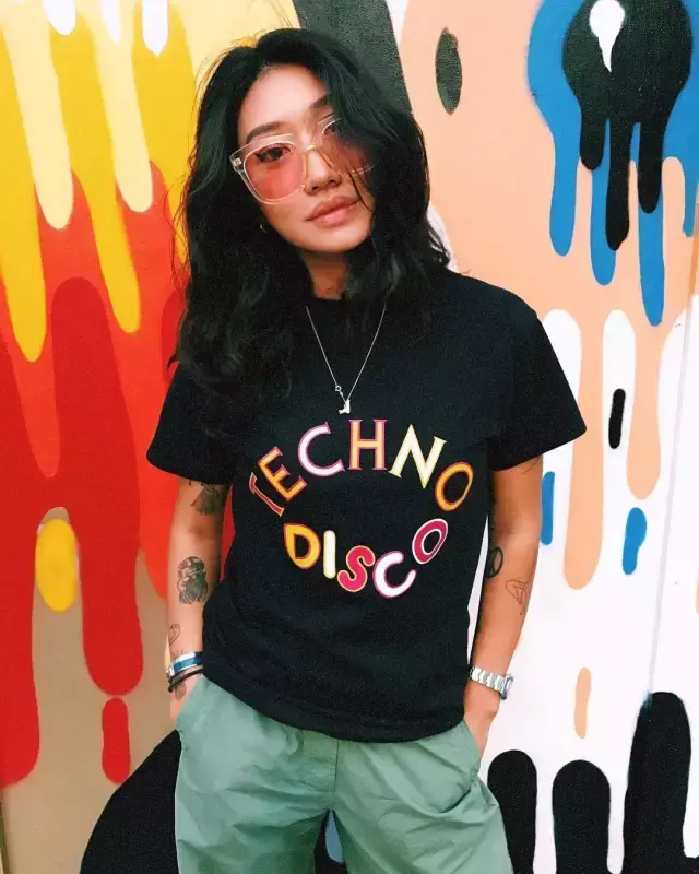 比起走甜美性感路线的dj soda,从外表来看虽然 peggy gou 街头一些,但