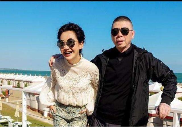 许晴和男星的合影,终于明白48岁的她为何至今未婚