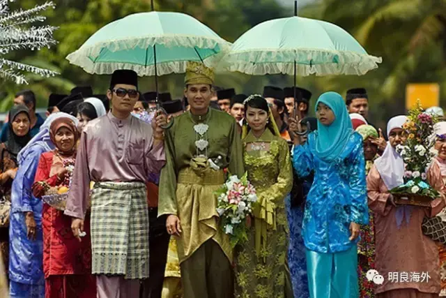 马来人的传统着装有什么特点?