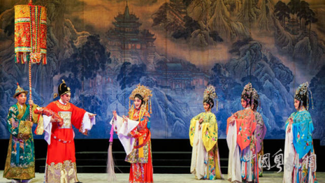 《粤剧艺术中国行折子戏专场》江南大戏院精彩上演,全场满座