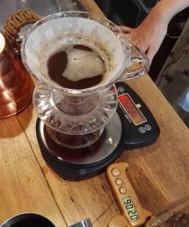 【手冲咖啡技巧】如何通过搅拌使你的手冲咖啡更好喝?