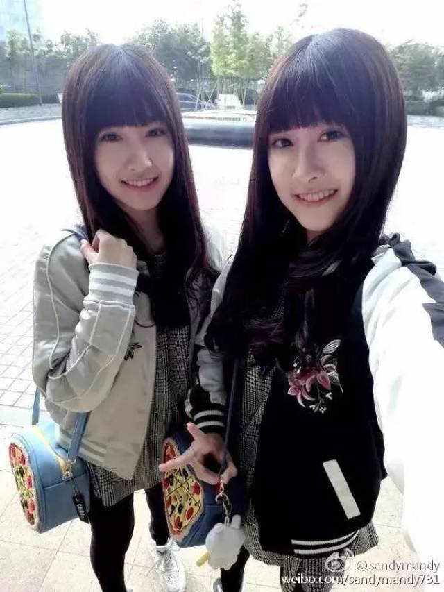 2014年 2015年 14岁 | 豆蔻年华 她们准备要出写真《sandy&mandy