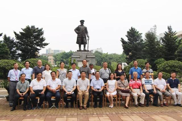 最后,赫章县人民政府唐瑜副县长,番禺区谭斌副区长对本次座谈会发表