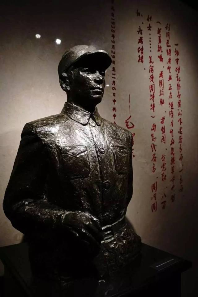 谢晋元像(1905-1941)