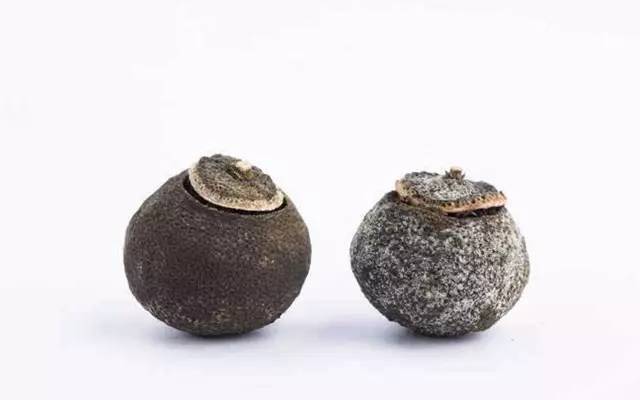 刚买没多久的小青柑"发霉"了,我投诉卖家吗?