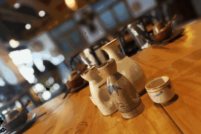 酸,樱桃酒,玫瑰酒,蜜柚酒, 李子原浆,凤梨原浆,苹果原浆, 纯遇浊酒