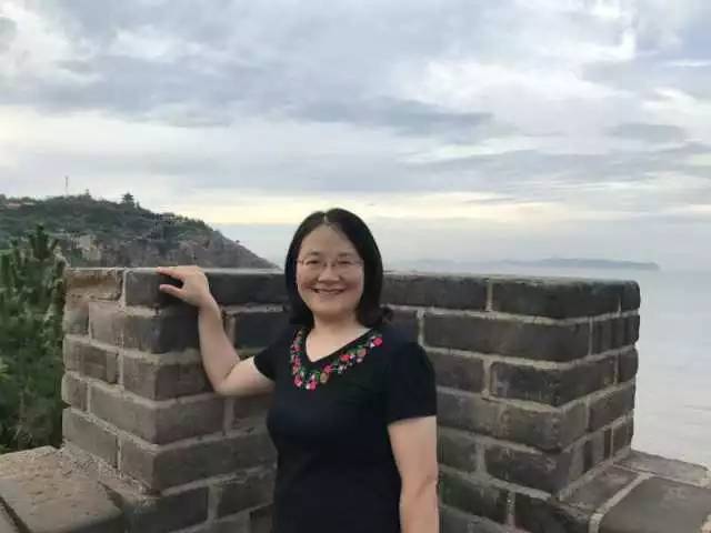 老师 张晓青 张晓青老师,郑州大学外语学院德语系系主任.