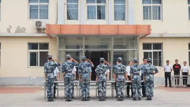 我校军训教官团集训活动圆满结束