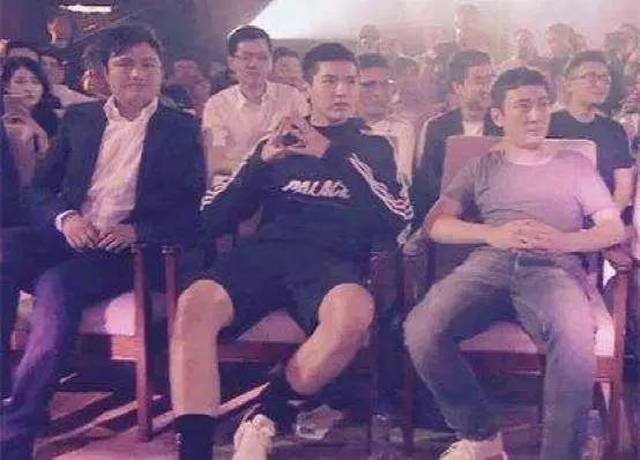 王思聪又和李易峰去唱k,除了林更新,他的后宫大到半个娱乐圈!