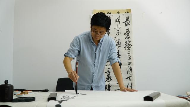 聚焦| 当代草书十大青年书法家——李良东