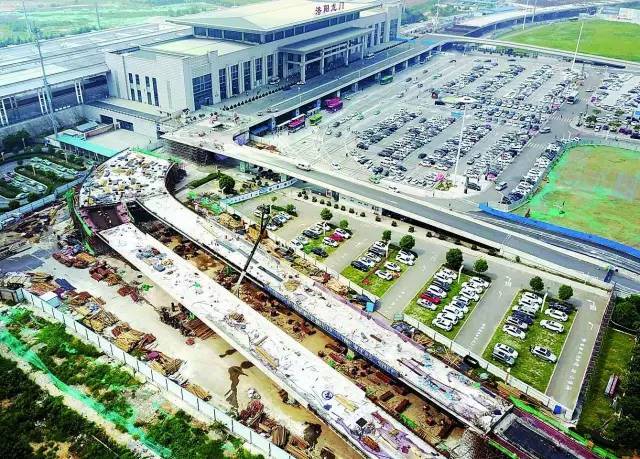 为将对市民出行的影响降到最低,张建伟说,洛阳龙门站综合交通枢纽北