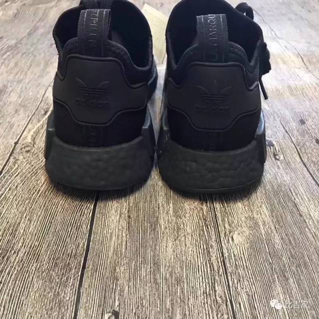 抓紧拍啦 小伙伴们～adidas阿迪三叶草 nmd 黑武士 跑鞋 潮流鞋 .