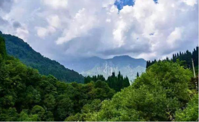 彭州天台山在龙门山镇,通济