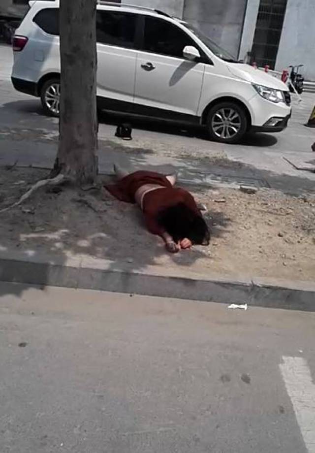 丰县烟草局南发生车祸,两名女子受伤严重,生死不明!