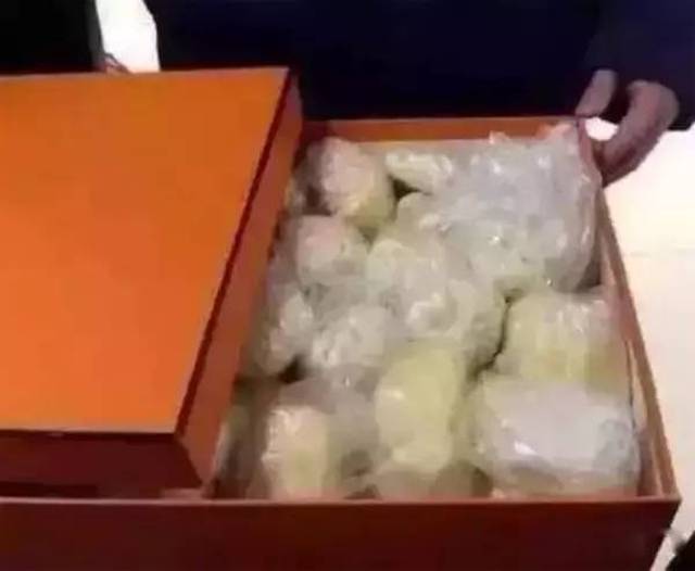 怎么让男朋友主动买礼物 23043efc0d9e46508ae79d21be040508.jpeg