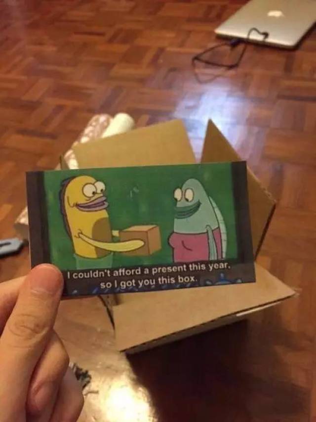 奇葩礼物哪家强?全国各地网友晒礼物…要笑喷了!